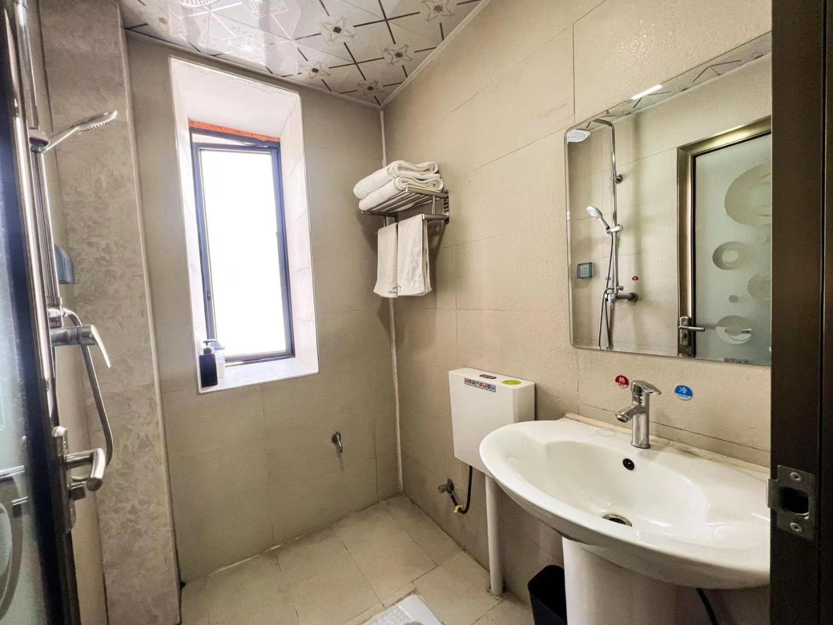 Little White House Homestay - Tianmen Mountain Scenic Area 张家界 外观 照片